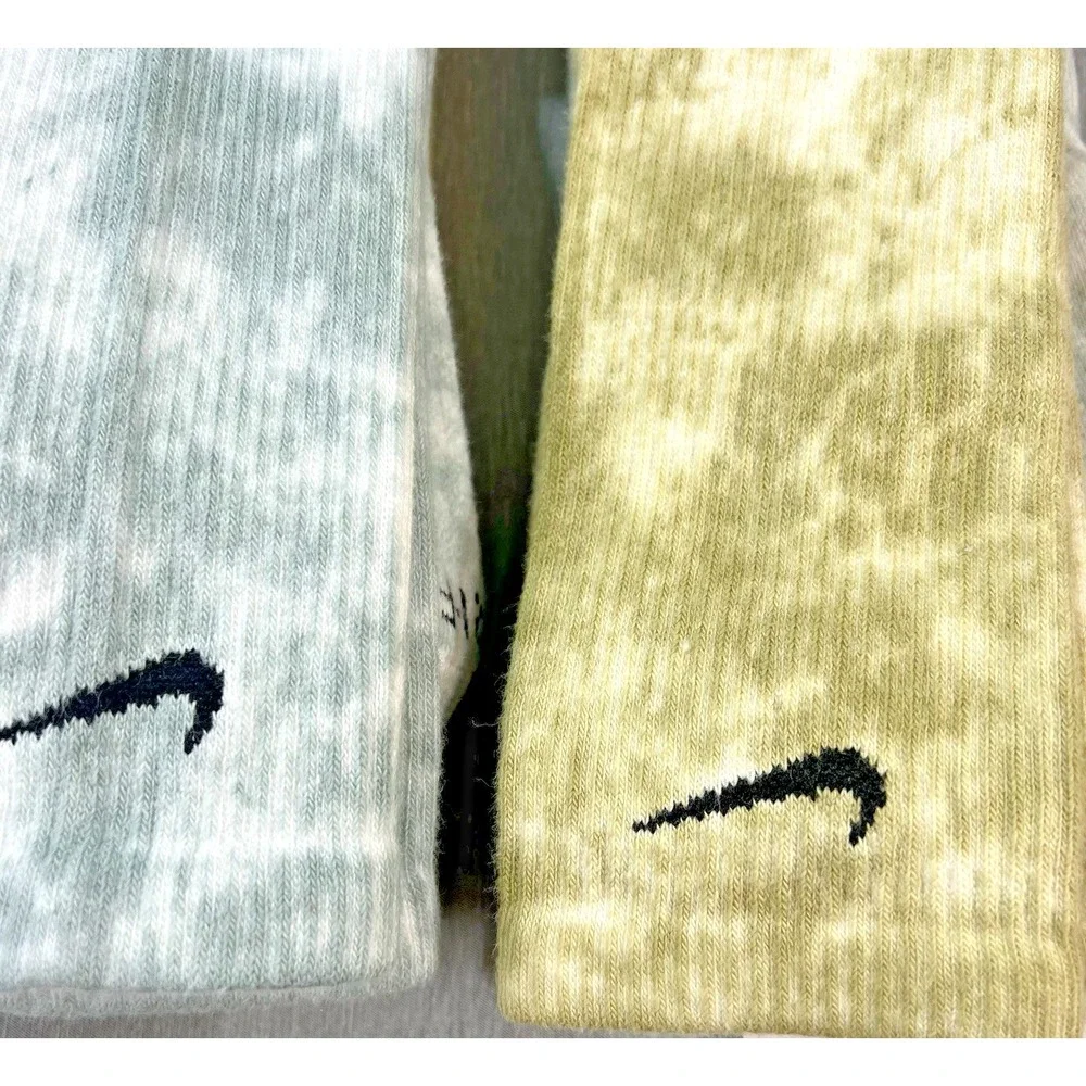 Nike Everyday Plus Cushioned Tie-Dye Crew Socks 4 Pairs Size XL 12-15 DM3407-912